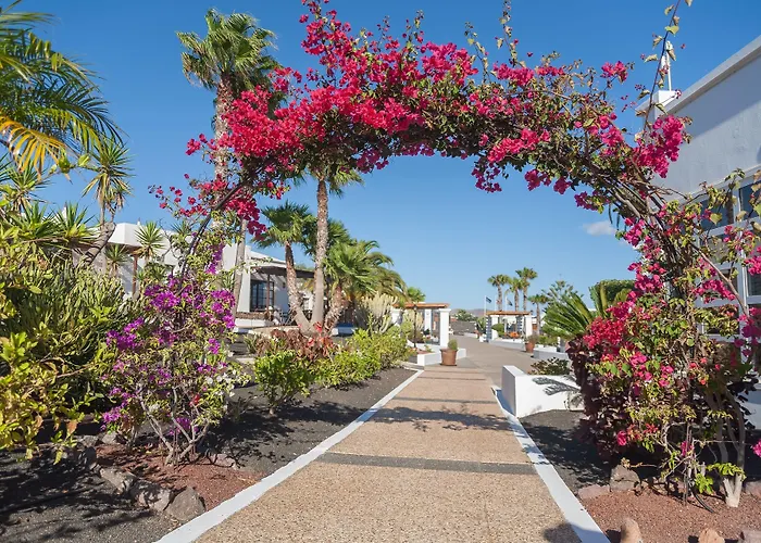 Jardines Del Sol Aparthotel Playa Blanca 